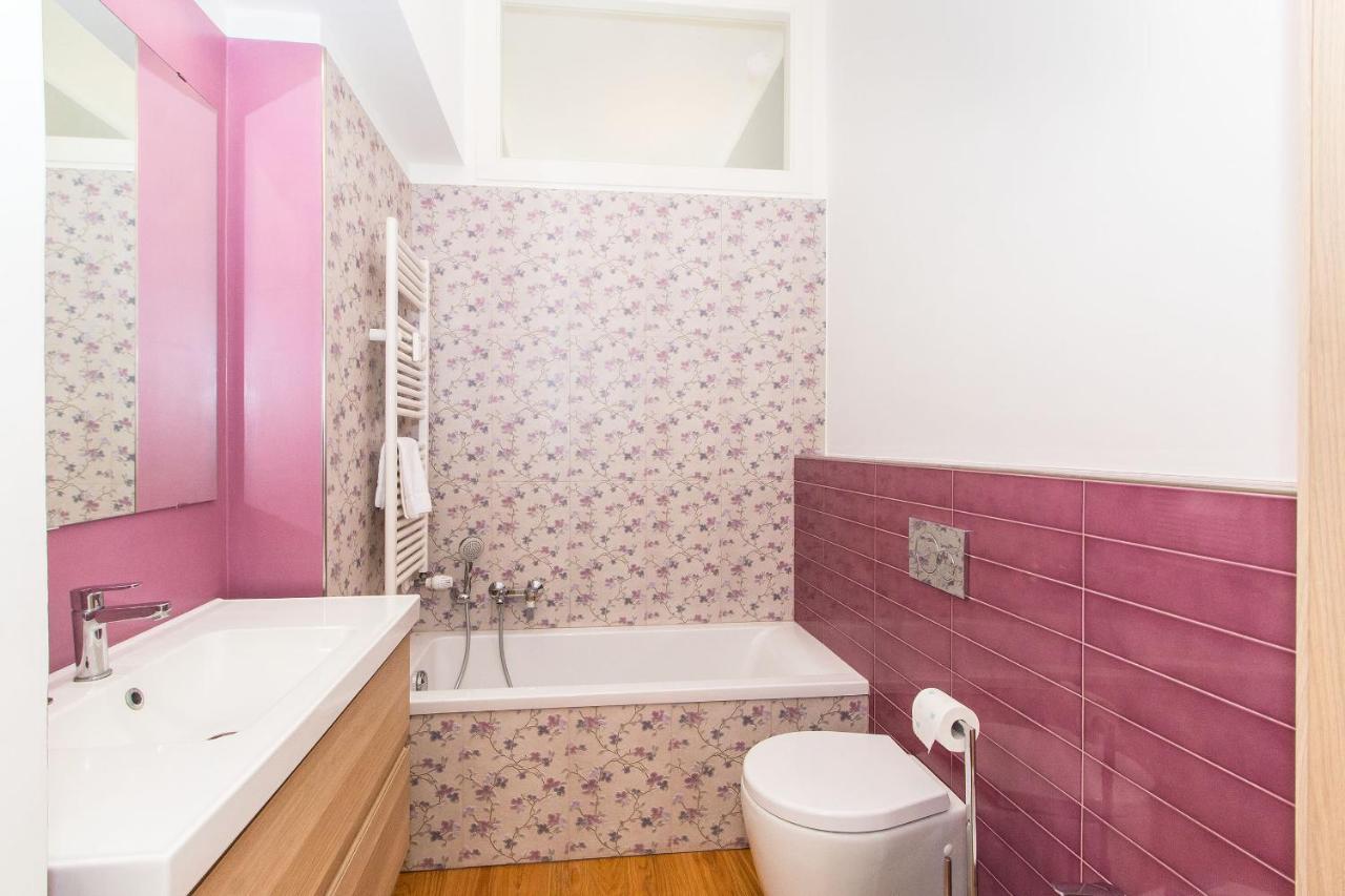Porta Nuova & Parco Del Valentino Roomy Flat トリノ エクステリア 写真